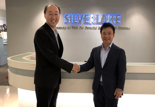 シルバーレイク・デジタル 取締役社長 ロニー・タン氏 右:お金のデザイン取締役会長 谷家衛氏