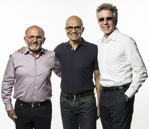 Adobe CEO シャンタヌ・ナラヤン (Shantanu Narayen) (左)、マイクロソフトCEO サティア・ナデラ (Satya Nadella) (中央)、SAP CEO ビル・マクダーモット (Bill McDermott) (右)