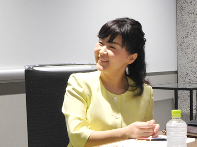 風呂内亜矢さん 風呂内亜矢さん