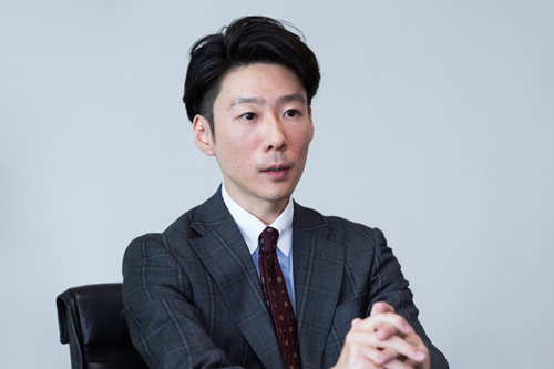 株式会社SBI証券 マーケティング部デジタルマーケティング室長 田中大二氏1980年生まれ、東京都出身。成蹊大学経済学部を卒業後、2003年 株式会社リクルート入社。2007年 SBIマーケティング株式会社(現 株式会社カラック)入社し、金融・不動産業界を中心にマーケティング支援を行う。保険業界等を経て、2016年 株式会社SBI証券に入社。2018年2月にデジタルマーケティング室を立ち上げ、室長としてデジタルマーケティングを推進している。